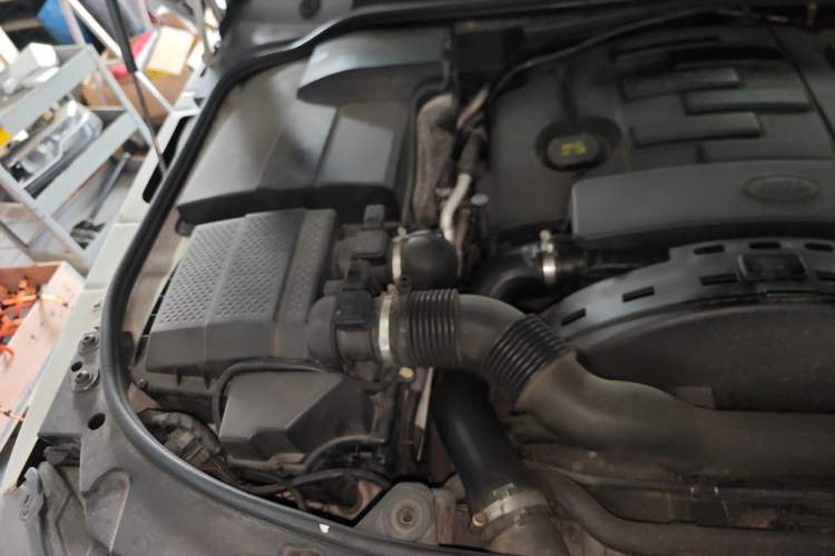 Used Land Rover Range Sport 2012 3.0 TDV6 HSE Diesel Edition Engine Bay Right