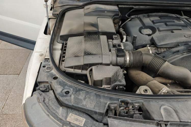 Used Land Rover Range Sport 2012 3.0 TDV6 HSE Diesel Edition Engine Bay Right