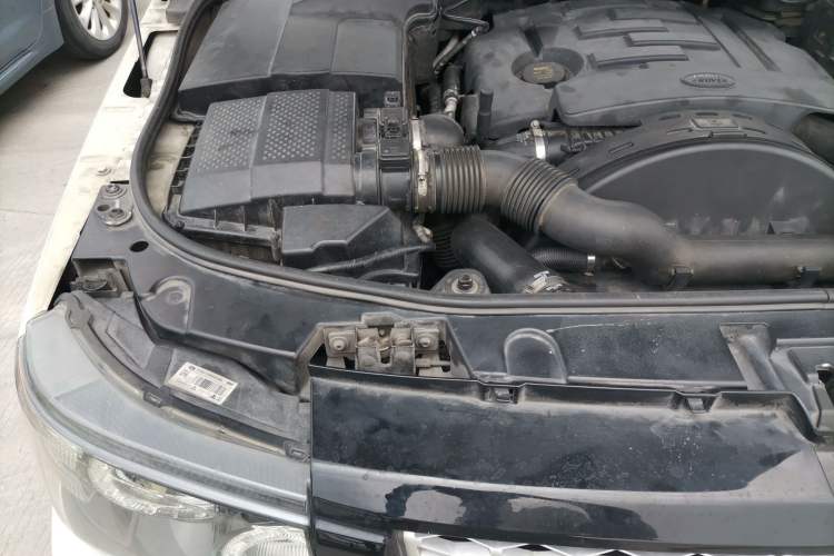 Used Land Rover Range Sport 2012 3.0 TDV6 HSE Diesel Edition Engine Bay Right