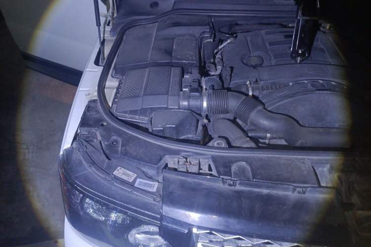 Used Land Rover Range Sport 2012 3.0 TDV6 HSE Diesel Edition Engine Bay Right