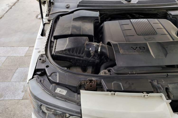 Used Land Rover Range Sport 2012 5.0 NA V8 HSE Engine Bay Right