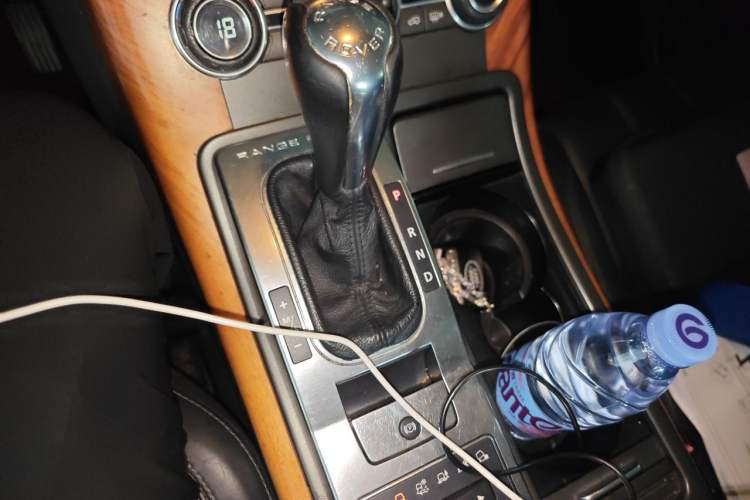 Used Land Rover Range Sport 2012 3.0 TDV6 HSE Diesel Edition Gear Lever