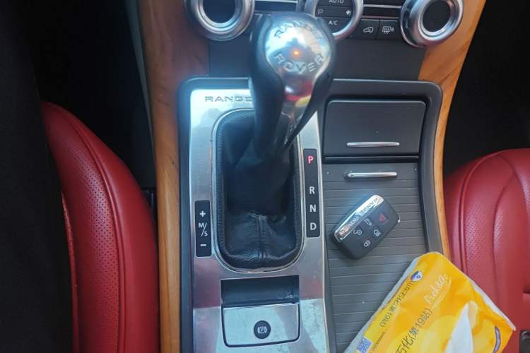 Used Land Rover Range Sport 2012 3.0 TDV6 HSE Diesel Edition Gear Lever