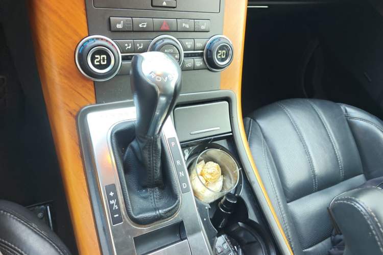 Used Land Rover Range Sport 2012 3.0 TDV6 HSE Diesel Edition Gear Lever