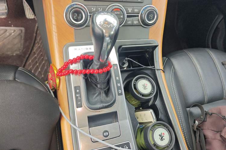 Used Land Rover Range Sport 2012 5.0 SC V8 HSE Gear Lever