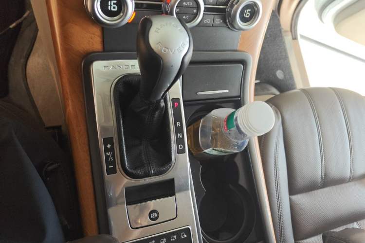 Used Land Rover Range Sport 2012 5.0 SC V8 HSE Gear Lever