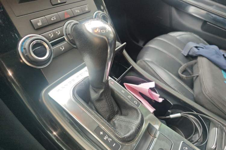 Used Land Rover Range Sport 2012 3.0 TDV6 HSE Diesel Edition Gear Lever