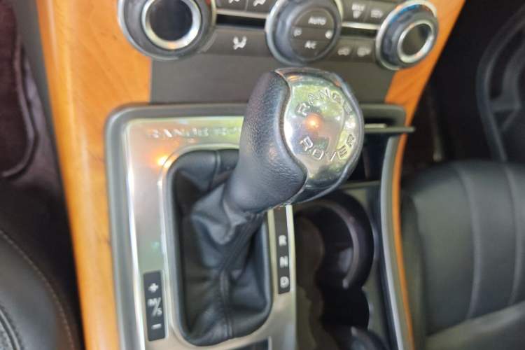 Used Land Rover Range Sport 2012 3.0 TDV6 HSE Diesel Edition Gear Lever