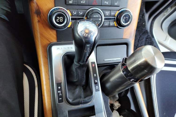 Used Land Rover Range Sport 2012 5.0 NA V8 HSE Gear Lever