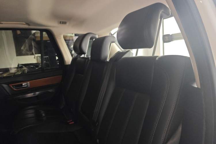 Used Land Rover Range Sport 2012 3.0 TDV6 HSE Diesel Edition Left Rear Seat