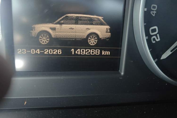Used Land Rover Range Sport 2012 3.0 TDV6 HSE Diesel Edition Odometer Close Up
