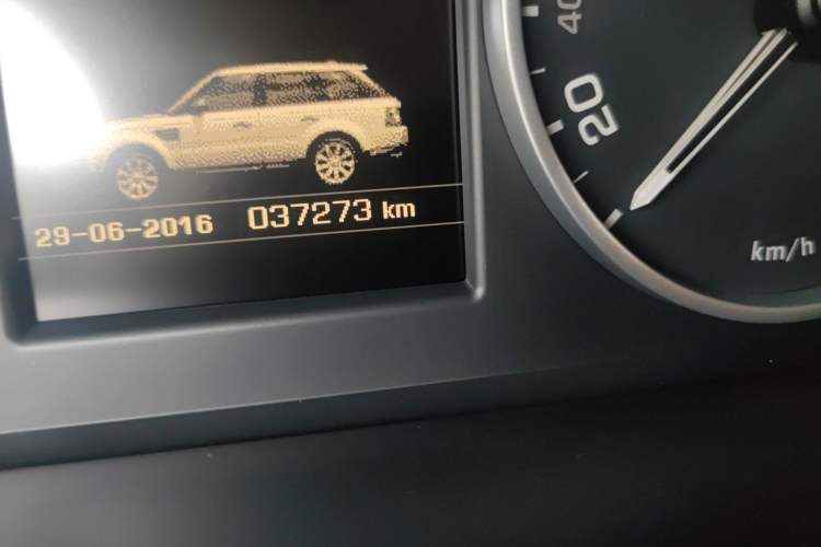 Used Land Rover Range Sport  Odometer Close Up