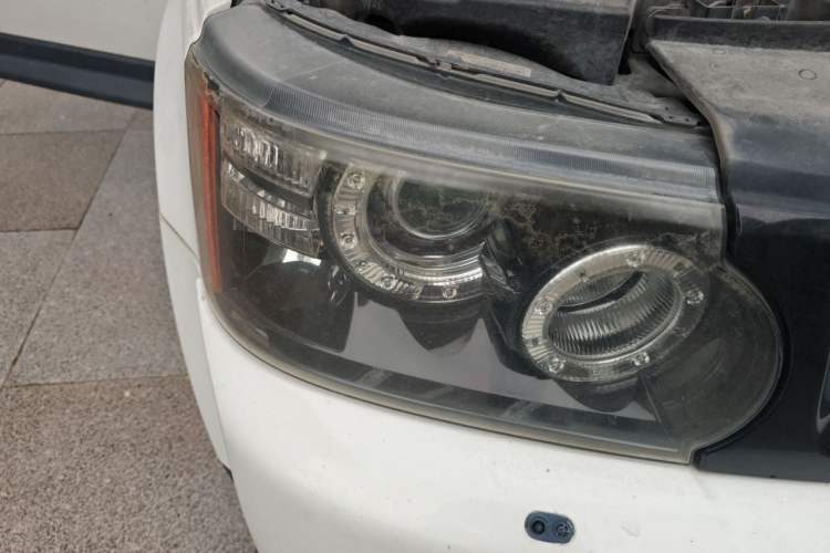 Used Land Rover Range Sport 2012 3.0 TDV6 HSE Diesel Edition Right Front Headlight