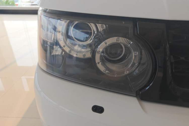 Used Land Rover Range Sport 2012 5.0 SC V8 HSE Right Front Headlight