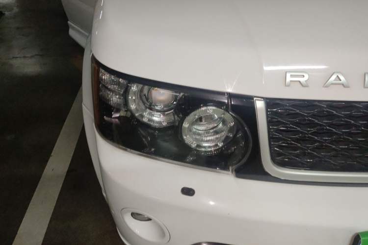 Used Land Rover Range Sport 2012 3.0 TDV6 HSE Diesel Edition Right Front Headlight