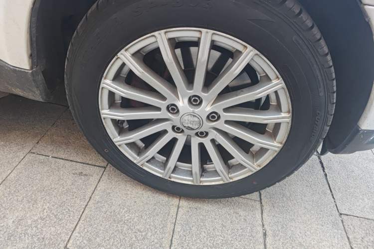 Used Land Rover Range Sport 2012 3.0 TDV6 HSE Diesel Edition Right Front Wheel Hub