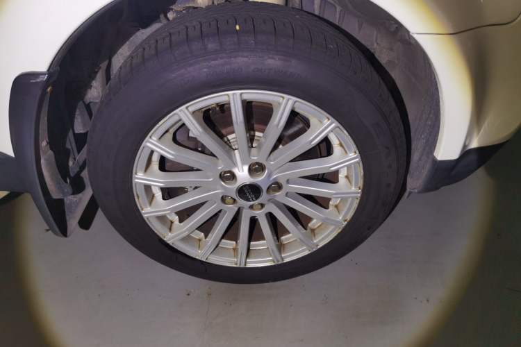 Used Land Rover Range Sport 2012 5.0 NA V8 HSE Right Front Wheel Hub
