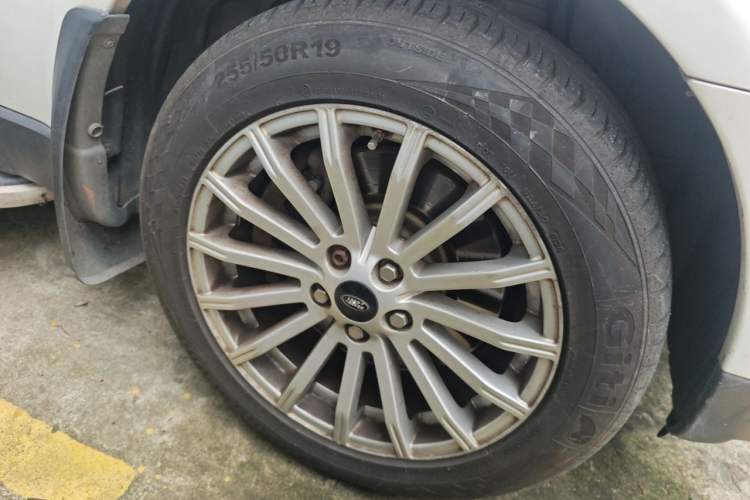 Used Land Rover Range Sport 2012 3.0 TDV6 HSE Diesel Edition Right Front Wheel Hub