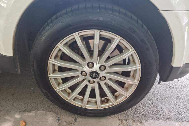 Used Land Rover Range Sport 2012 3.0 TDV6 HSE Diesel Edition Right Front Wheel Hub