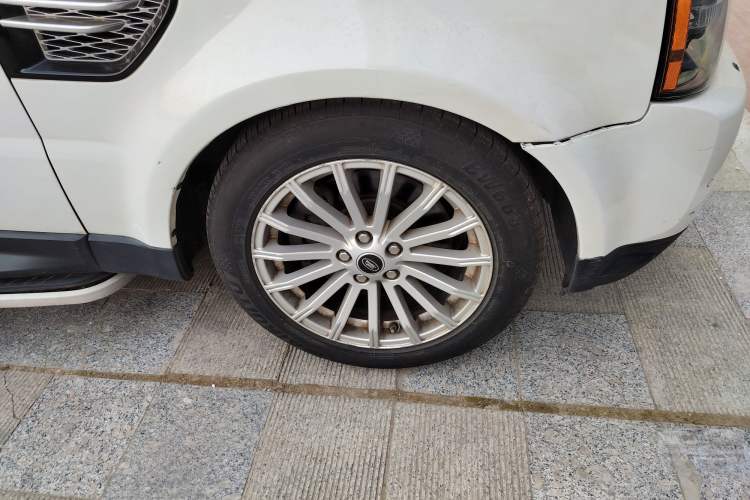 Used Land Rover Range Sport 2012 5.0 NA V8 HSE Right Front Wheel Hub