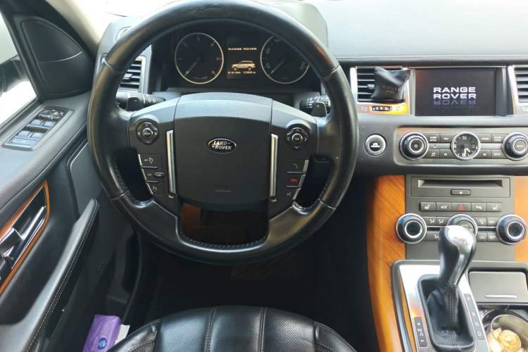Used Land Rover Range Sport 2012 3.0 TDV6 HSE Diesel Edition Steering Wheel