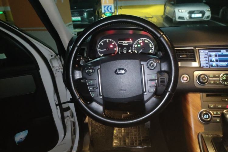 Used Land Rover Range Sport 2012 3.0 TDV6 HSE Diesel Edition Steering Wheel