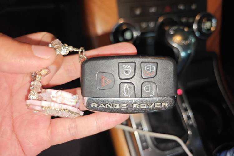 Used Land Rover Range Sport 2012 3.0 TDV6 HSE Diesel Edition Vehicle Key