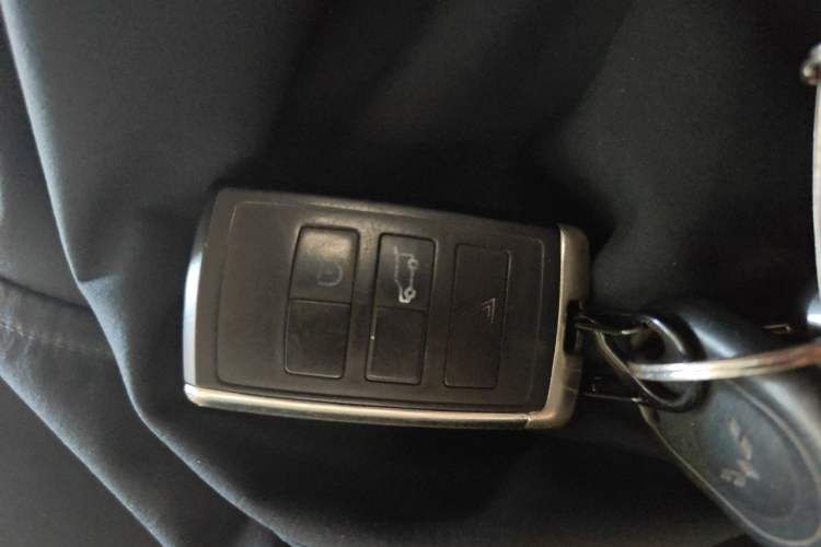 Used Land Rover Range Sport 2012 5.0 SC V8 HSE Vehicle Key