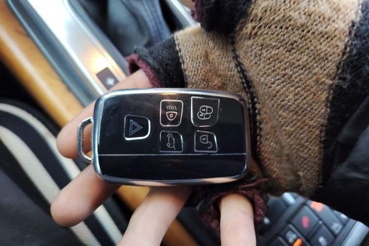 Used Land Rover Range Sport 2012 5.0 NA V8 HSE Vehicle Key