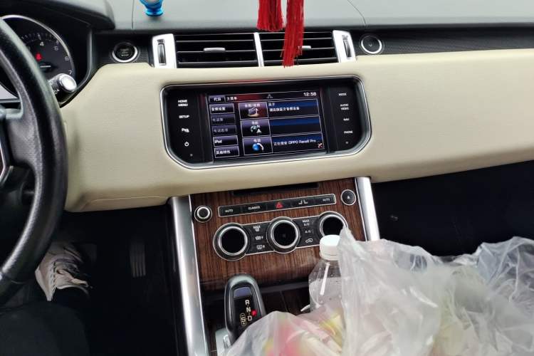 Used Land Rover Range Sport  Audio And AC Panel