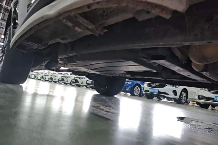 Used Land Rover Range Sport 2013 5.0 NA V8 HSE Chassis Front Right