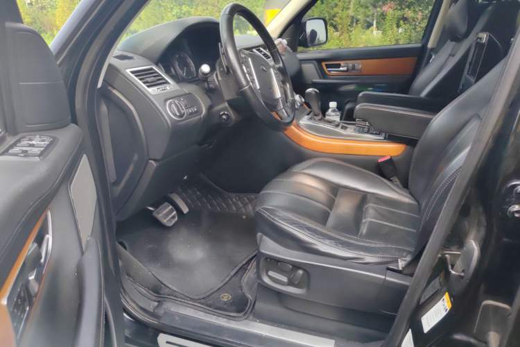 Used Land Rover Range Sport 2013 3.0 TDV6 Diesel Edition Driver Seat