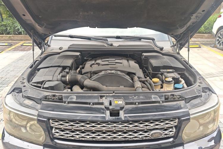 Used Land Rover Range Sport 2013 3.0 TDV6 Diesel Edition Engine Bay