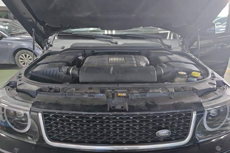Used Land Rover Range Sport 2013 5.0 NA V8 HSE Engine Bay