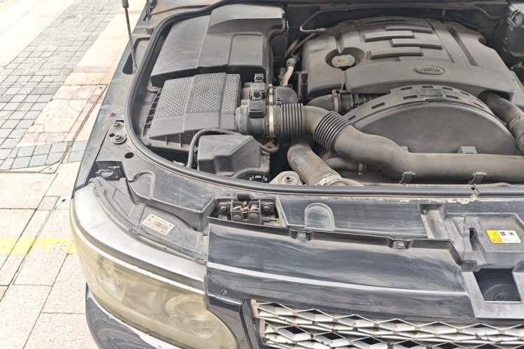 Used Land Rover Range Sport 2013 3.0 TDV6 Diesel Edition Engine Bay Right