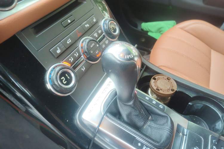 Used Land Rover Range Sport 2013 5.0 NA V8 HSE Gear Lever