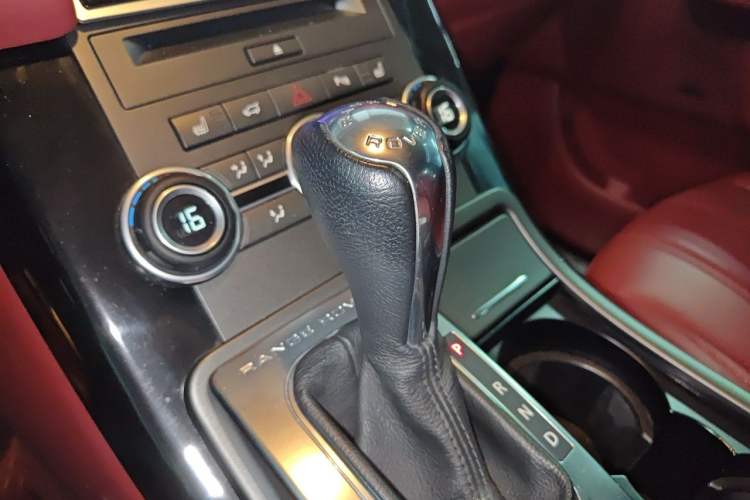 Used Land Rover Range Sport 2013 5.0 NA V8 HSE Gear Lever