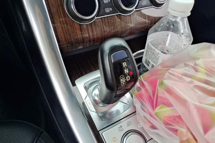 Used Land Rover Range Sport  Gear Lever