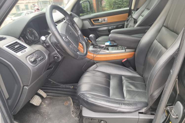 Used Land Rover Range Sport 2013 3.0 TDV6 Diesel Edition Left Front Seat