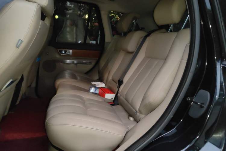 Used Land Rover Range Sport 2013 3.0 TDV6 Diesel Edition Left Rear Seat