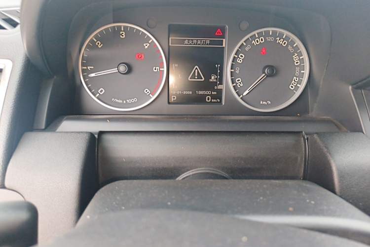 Used Land Rover Range Sport 2013 3.0 TDV6 Diesel Edition Odometer Close Up