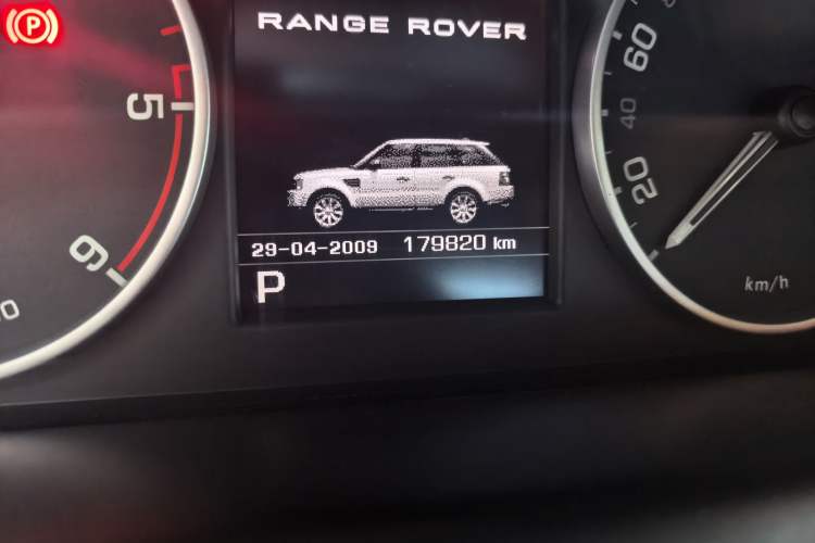 Used Land Rover Range Sport 2013 3.0 TDV6 Diesel Ultimate Sport Edition Odometer Close Up