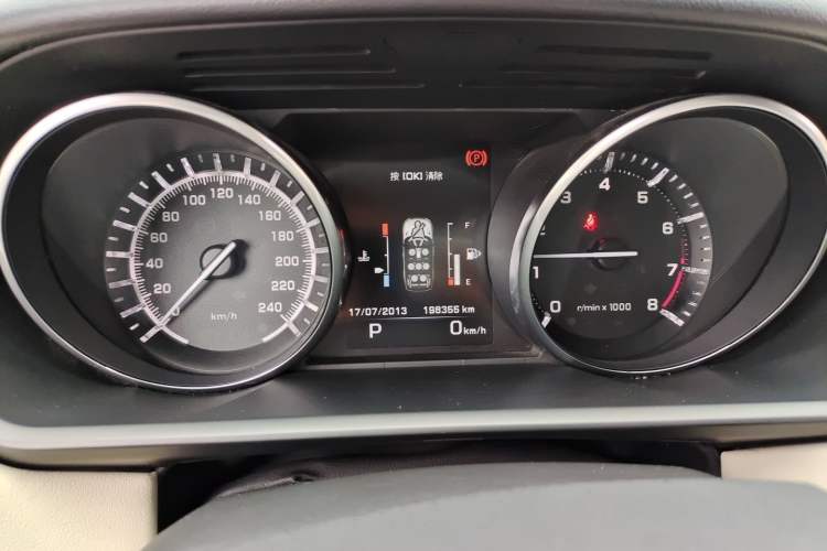 Used Land Rover Range Sport  Odometer Close Up