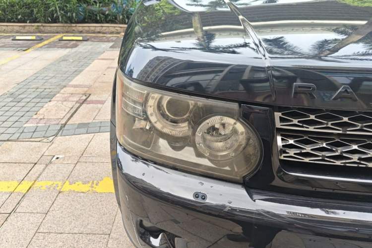 Used Land Rover Range Sport 2013 3.0 TDV6 Diesel Edition Right Front Headlight