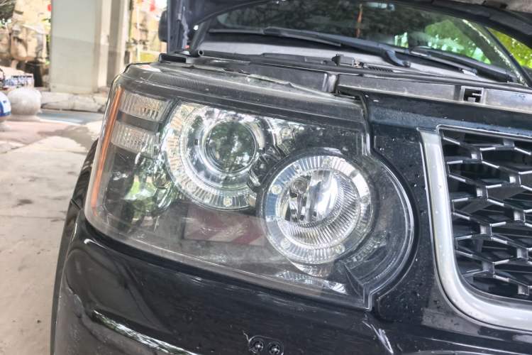 Used Land Rover Range Sport 2013 3.0 TDV6 Diesel Ultimate Sport Edition Right Front Headlight