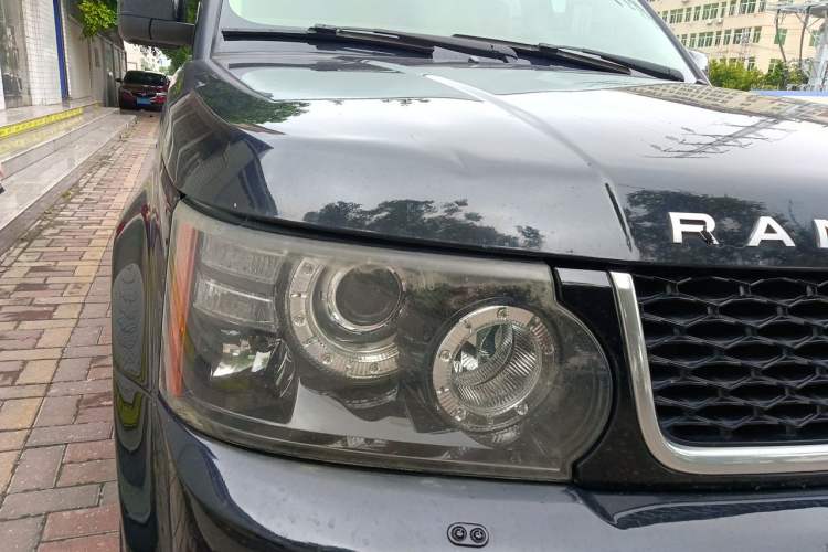 Used Land Rover Range Sport 2013 3.0 TDV6 Diesel Edition Right Front Headlight