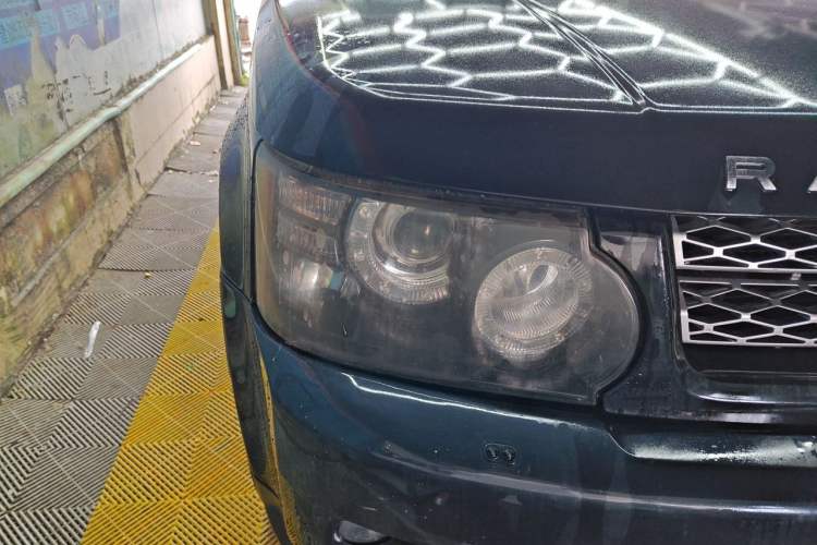 Used Land Rover Range Sport 2013 3.0 TDV6 Diesel Edition Right Front Headlight