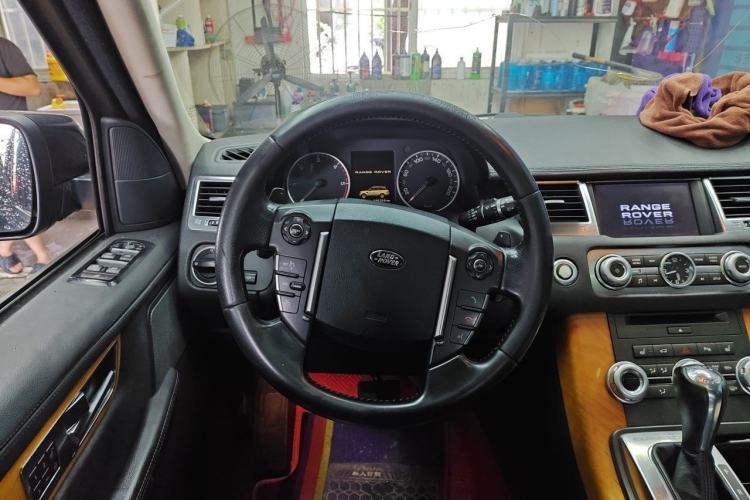 Used Land Rover Range Sport 2013 3.0 TDV6 Diesel Edition Steering Wheel