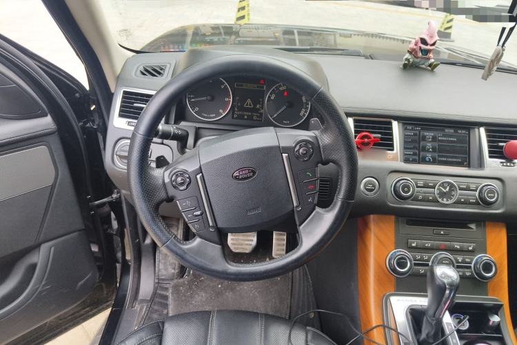 Used Land Rover Range Sport 2013 3.0 TDV6 Diesel Edition Steering Wheel