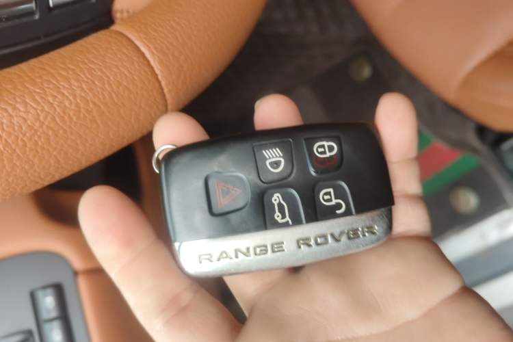 Used Land Rover Range Sport 2013 5.0 NA V8 HSE Vehicle Key